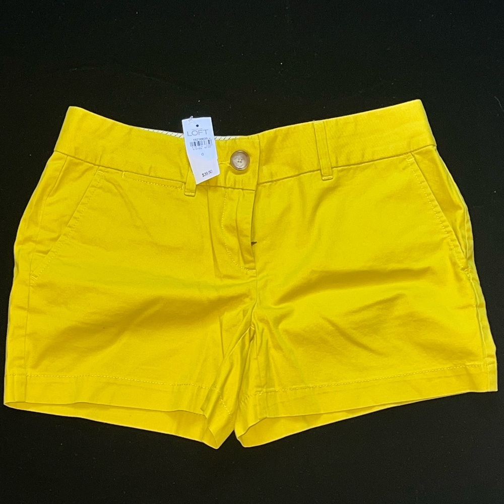 Ann Taylor Loft Lime Green Shorts NWT (Size 0)